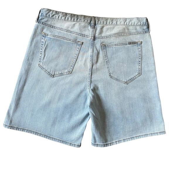 Eddie Bauer Women’s Denim Jean Shorts Sz 12 - Picture 2 of 7